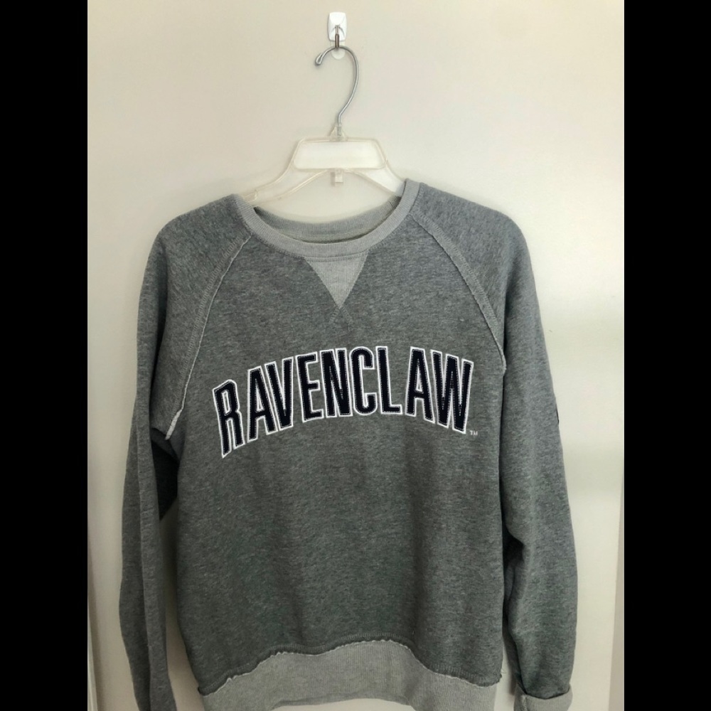 NEVER WORN Gray Harry Potter Ravenclaw Sweatshirt
